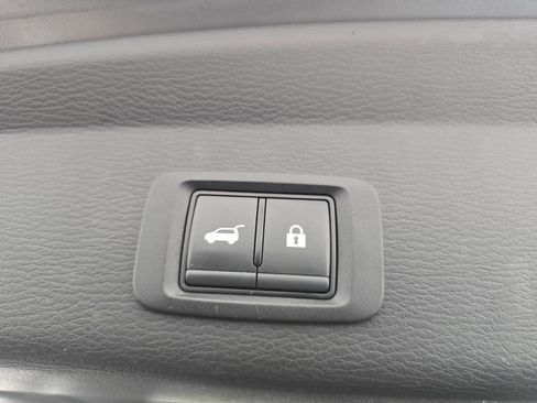 Used 2024 Mitsubishi Outlander SE image 40