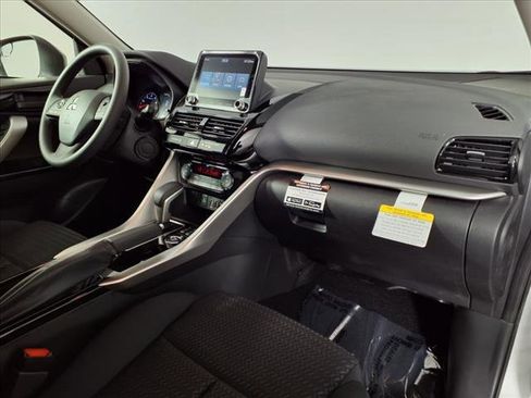 New 2025 Mitsubishi Eclipse Cross LE image 7