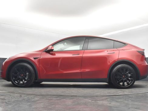 Used 2021 Tesla Model Y Long Range image 19