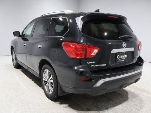 Used 2019 Nissan Pathfinder SL image 4