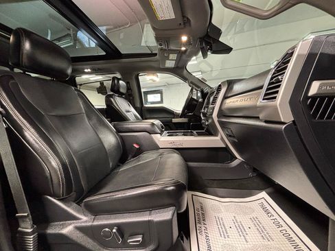 Used 2017 Ford F350 Lariat w/ Lariat Ultimate Package AWD/4WD image 16