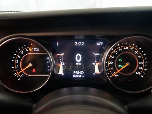 Used 2019 Jeep Wrangler Unlimited Sport S image 32