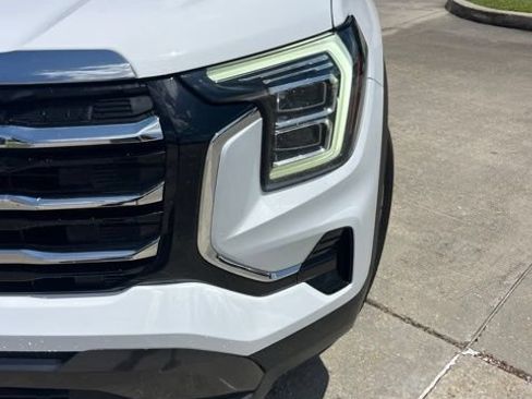 Used 2025 GMC Terrain Elevation AWD/4WD image 12