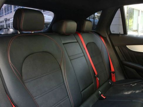 Used 2019 Mercedes-Benz GLC 43 AMG 4MATIC image 31