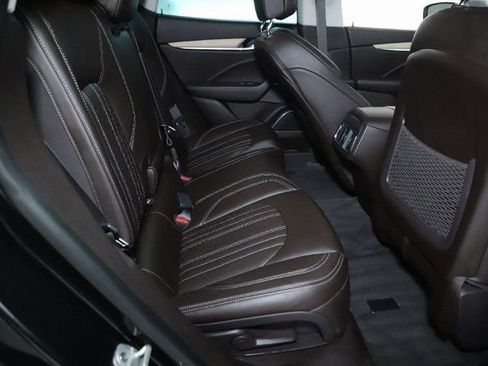 Used 2018 Maserati Levante S GranLusso image 33