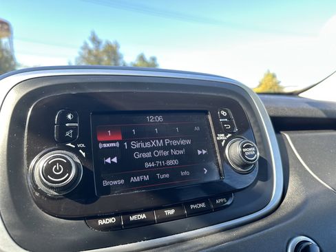 Used 2017 FIAT 500X Trekking w/ Cold Weather Package image 19