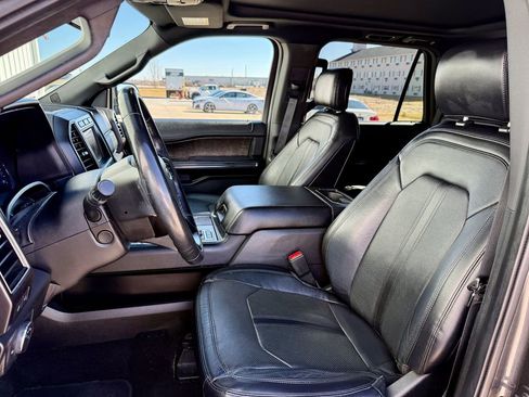 Used 2019 Ford Expedition Limited w/ Equipment Group 302A image 11