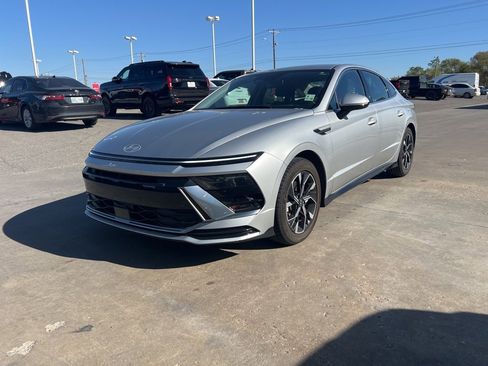 Used 2025 Hyundai Sonata SEL image 1