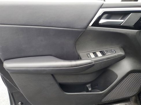 Used 2024 Mitsubishi Outlander SE image 20