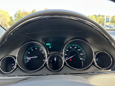 Used 2017 Buick Enclave Leather FWD image 15