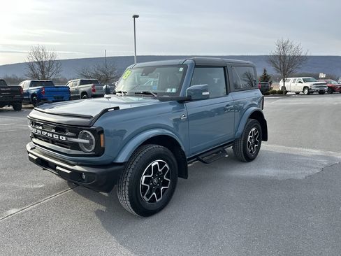 Used 2023 Ford Bronco Outer Banks image 3
