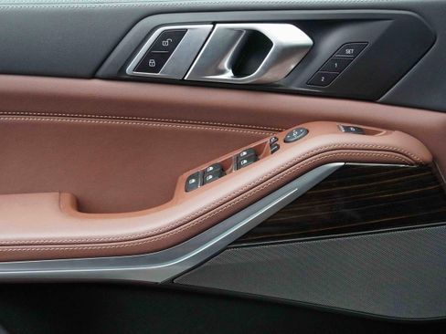 Used 2025 BMW X5 xDrive40i image 15