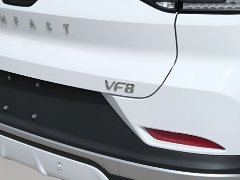 New 2025 VinFast VF 8 Eco AWD/4WD image 36