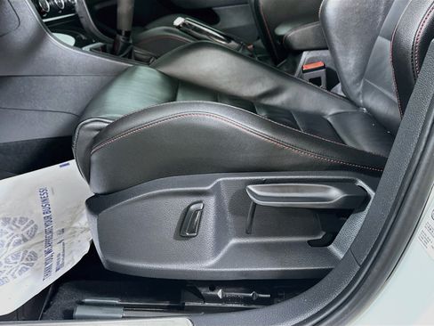 Used 2018 Volkswagen GTI SE w/ SE Leather Package FWD image 18