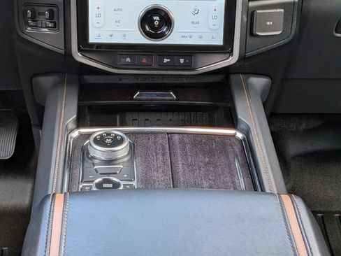 Used 2024 Ford Expedition Max Platinum AWD/4WD image 22