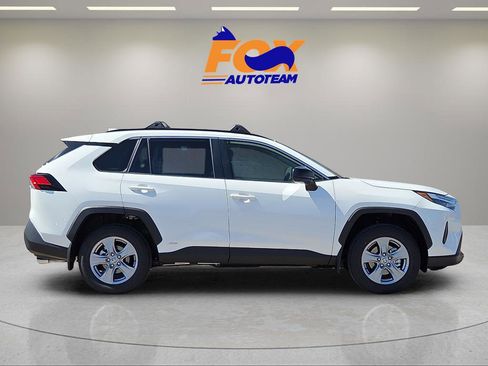Used 2025 Toyota RAV4 LE image 6