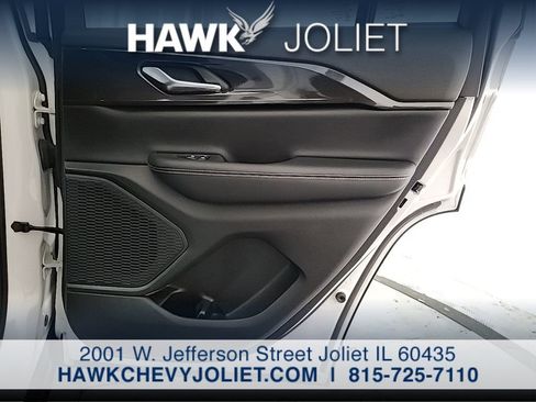 Used 2023 Jeep Grand Cherokee Laredo AWD/4WD image 21