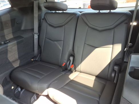 Certified 2024 Cadillac XT6 Premium Luxury w/ LPO, Floor Liner Package image 20