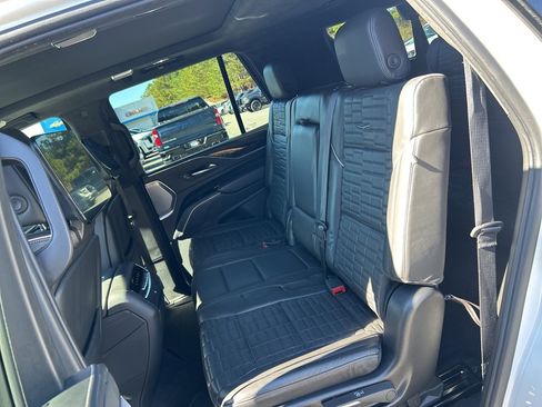 Used 2023 Cadillac Escalade Premium Luxury Platinum image 44