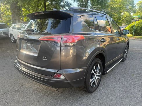 Used 2016 Toyota RAV4 LE AWD/4WD image 4