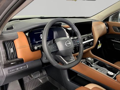 New 2026 Nissan Pathfinder Platinum AWD/4WD image 30