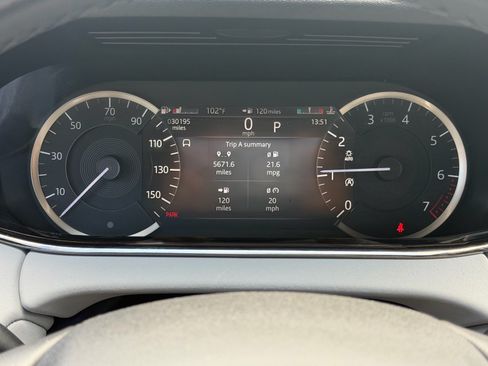 Used 2023 Land Rover Range Rover Evoque R-Dynamic SE AWD/4WD image 22