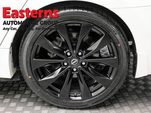 Used 2023 Nissan Maxima SR w/ Sport Mat Group FWD image 8
