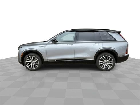 Certified 2026 Cadillac Vistiq Sport image 5