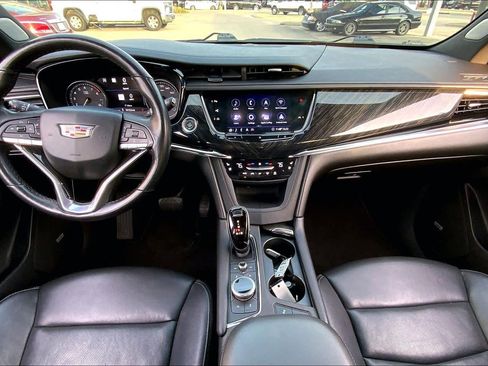 Used 2020 Cadillac XT6 Premium Luxury image 15