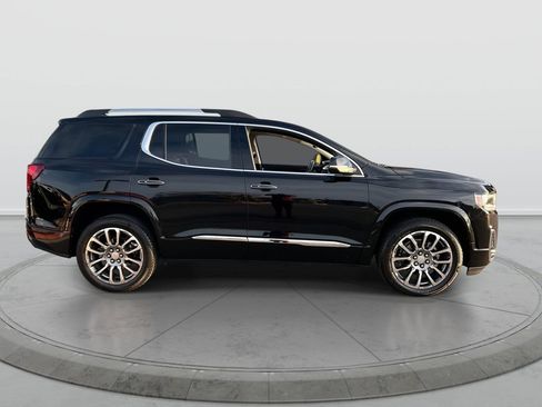 Used 2022 GMC Acadia Denali w/ Denali Ultimate Package FWD image 9