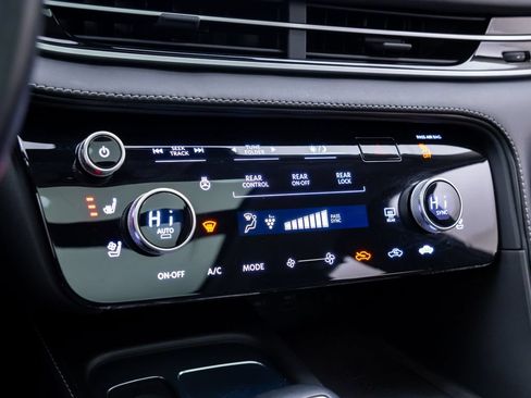 Certified 2023 INFINITI QX60 Sensory w/ Vision Package AWD/4WD image 28