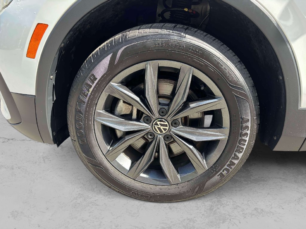Certified 2023 Volkswagen Tiguan SE AWD/4WD image 29