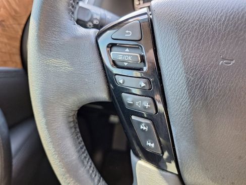 Used 2023 Nissan Armada SL w/ Captain's Chairs Package RWD image 23