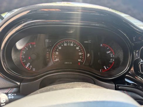 Used 2025 Dodge Durango GT AWD/4WD image 16