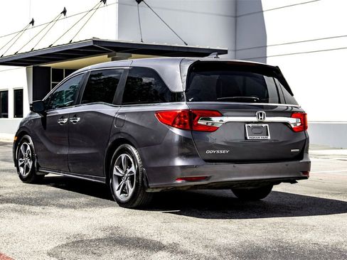 Used 2018 Honda Odyssey Touring image 7
