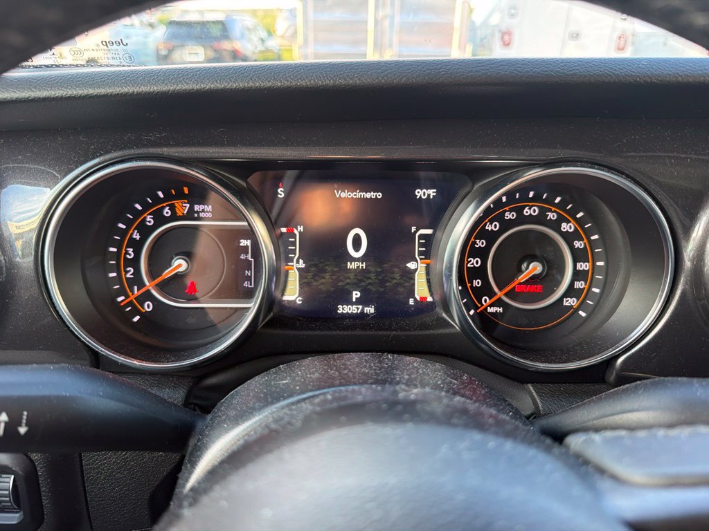 Used 2022 Jeep Gladiator Sport AWD/4WD image 2