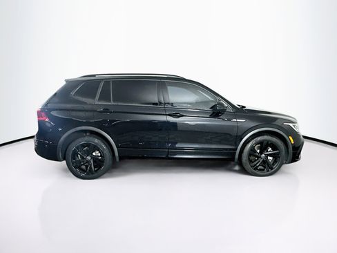 Used 2023 Volkswagen Tiguan SE R-Line FWD image 10