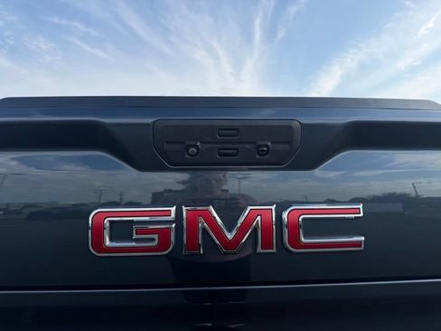 Used 2021 GMC Sierra 1500 SLT AWD/4WD image 11