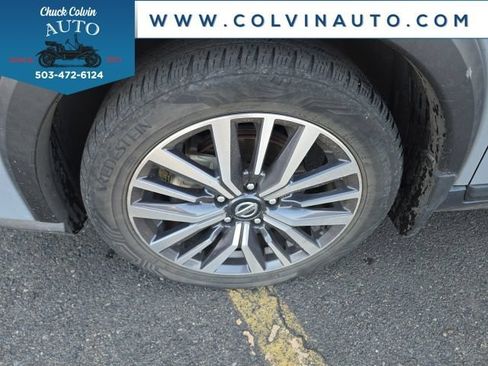 Used 2021 Nissan Kicks SV FWD image 3