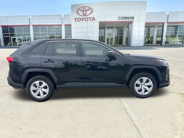 Used 2025 Toyota RAV4 LE AWD/4WD image 6