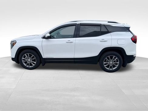 Used 2023 GMC Terrain SLT w/ Infotainment Package II image 8