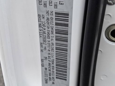 Certified 2018 Jeep Cherokee Overland image 31