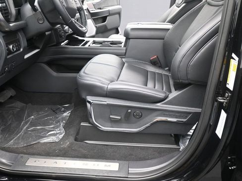 New 2026 Ford F250 Platinum image 3