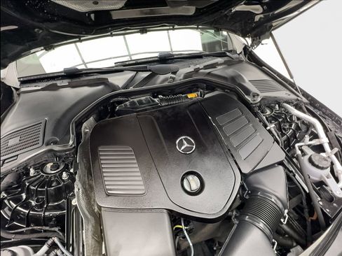 Used 2025 Mercedes-Benz C 300 Sedan image 18