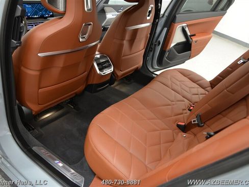 Used 2023 BMW 760i xDrive w/ Parking Assistance Package AWD/4WD image 25