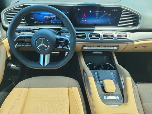 Used 2026 Mercedes-Benz GLS 450 4MATIC image 19