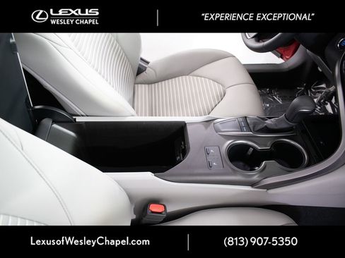 Used 2023 Toyota Camry SE w/ Cold Weather Package FWD image 29
