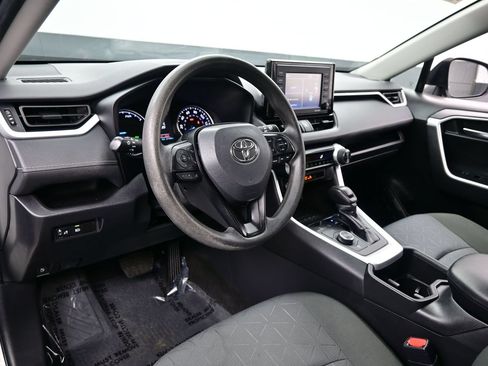 Used 2022 Toyota RAV4 XLE AWD/4WD image 13