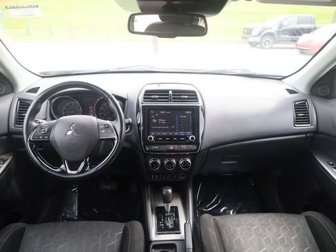 Used 2021 Mitsubishi Outlander Sport SE FWD image 11