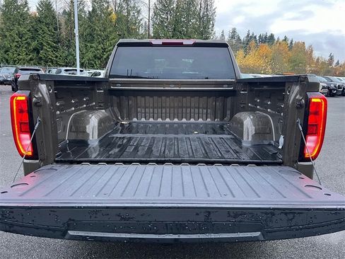 Used 2024 GMC Sierra 1500 Elevation image 11